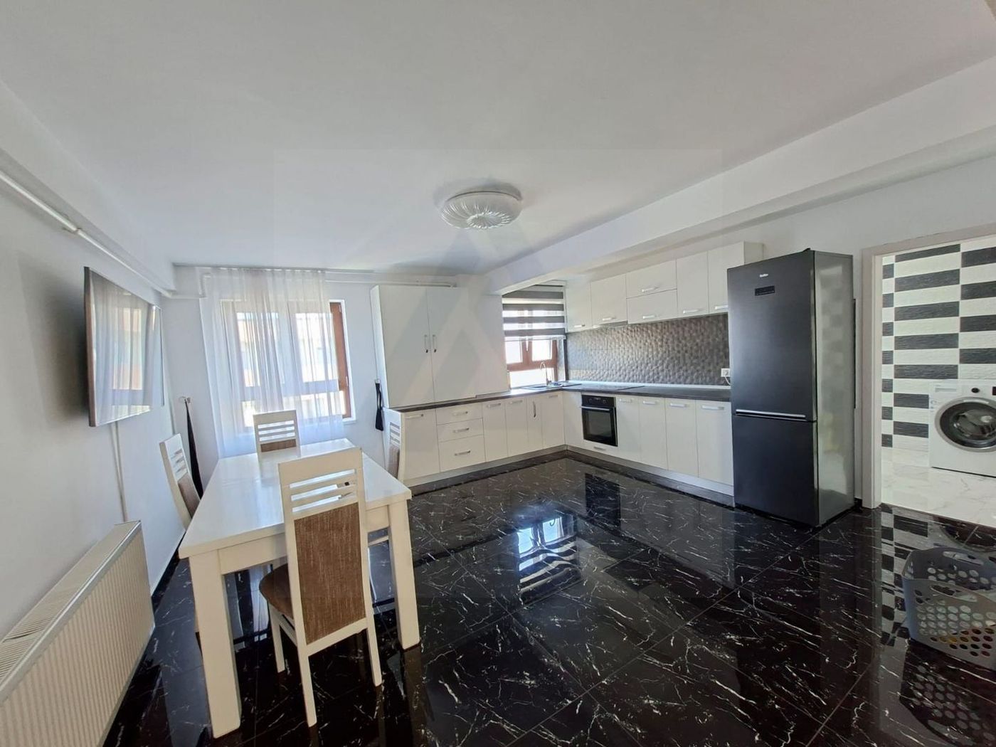 Penthouse modern 101 mp 2 bai terase 40 mp si 2 parcari pe Dna Stanca