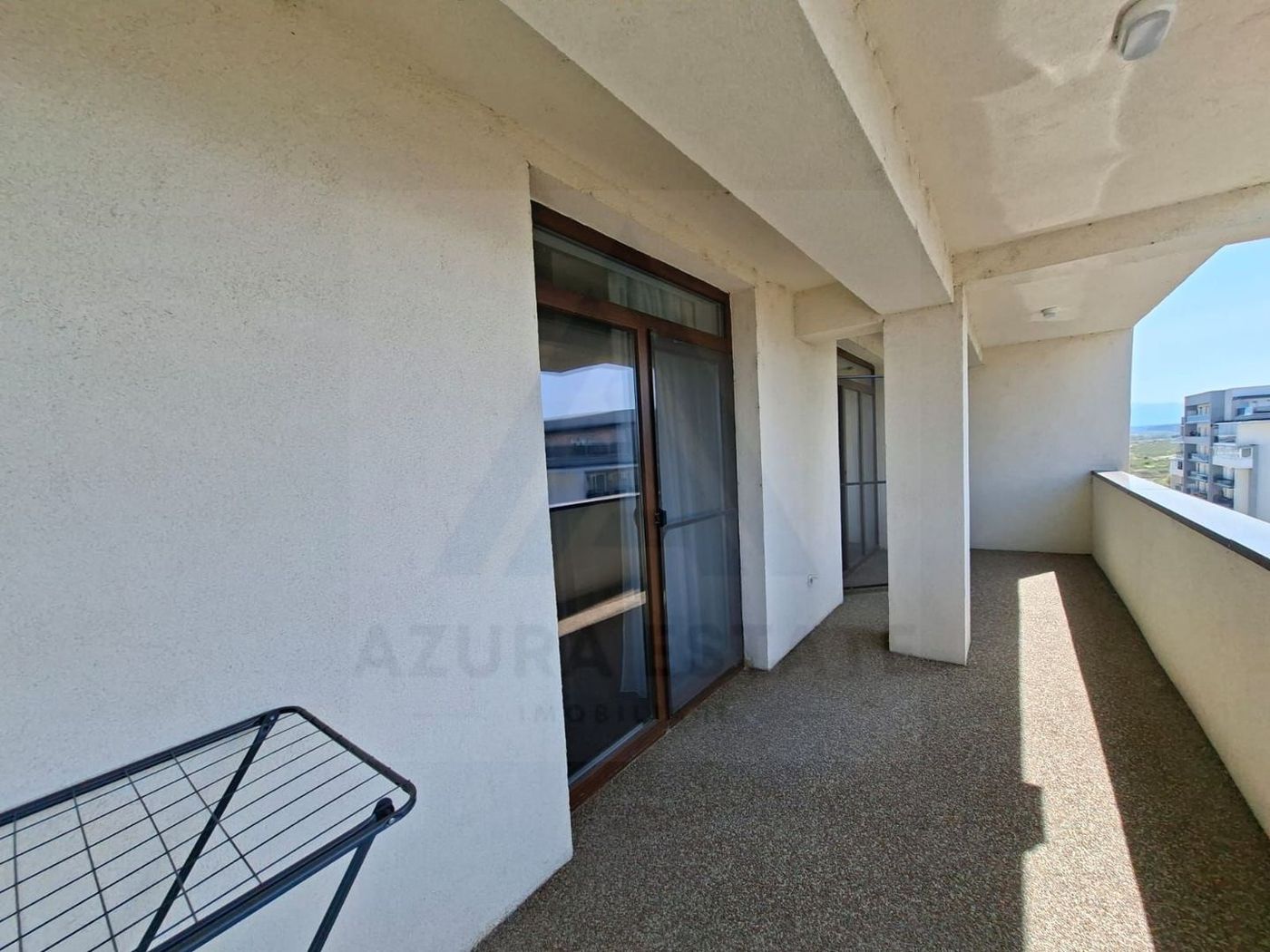 Penthouse modern 101 mp 2 bai terase 40 mp si 2 parcari pe Dna Stanca