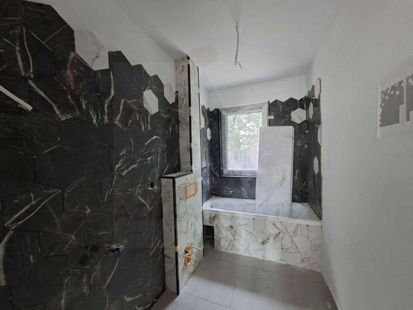 Apartament premium 61.4 mp utili 3 camere 2 bai curte 50 mp Cristian