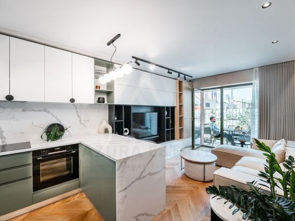 Apartament premium 2 camere vedere spre lac lift si parcare in Tiglari
