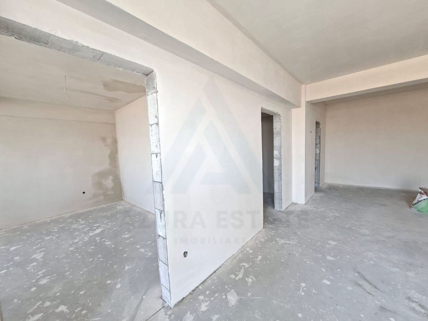 Apartament intabulat 3 camere 67 mp etaj 2 si parcare in Selimbar