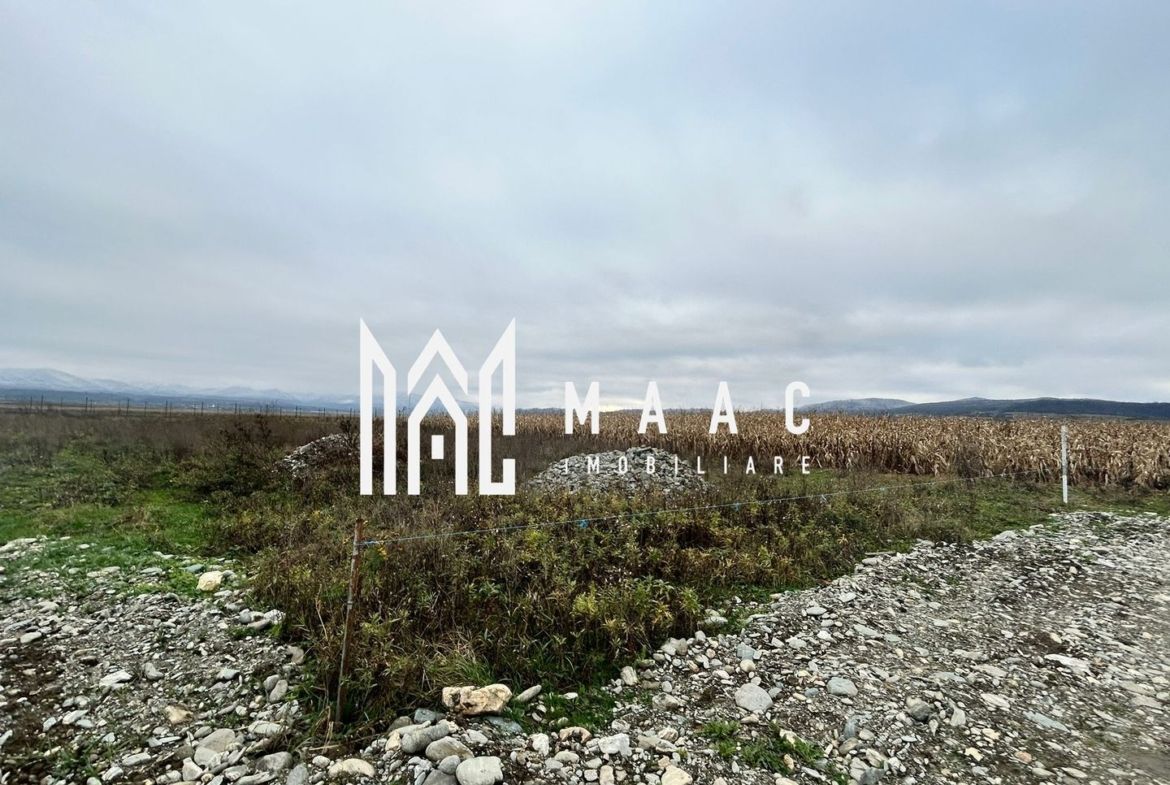 Teren intravilan | 860 mp | Deschidere 16 m | Priveliște montană | Bradu