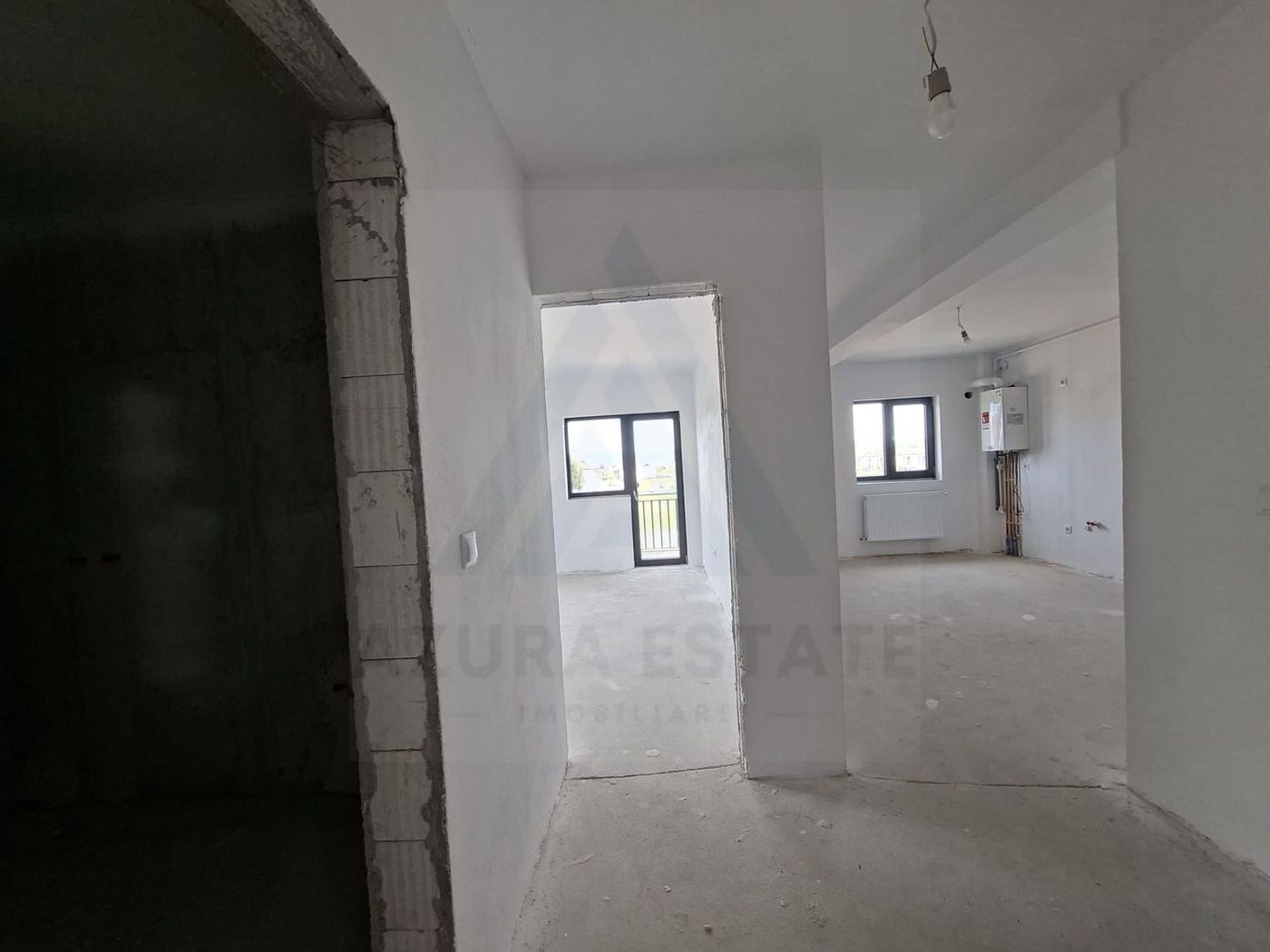 Apartament 2 camere 53 mp utili etaj 1 baie cu fereastra Selimbar