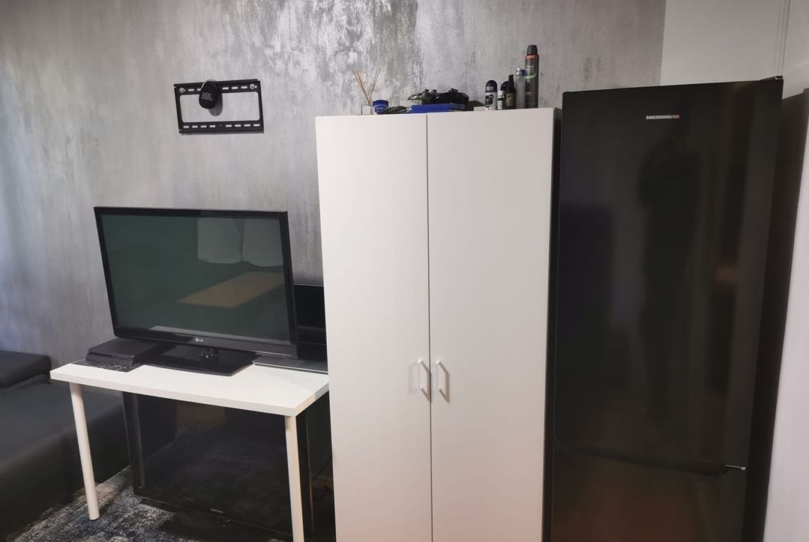 Apartament 1 camera, micro 40