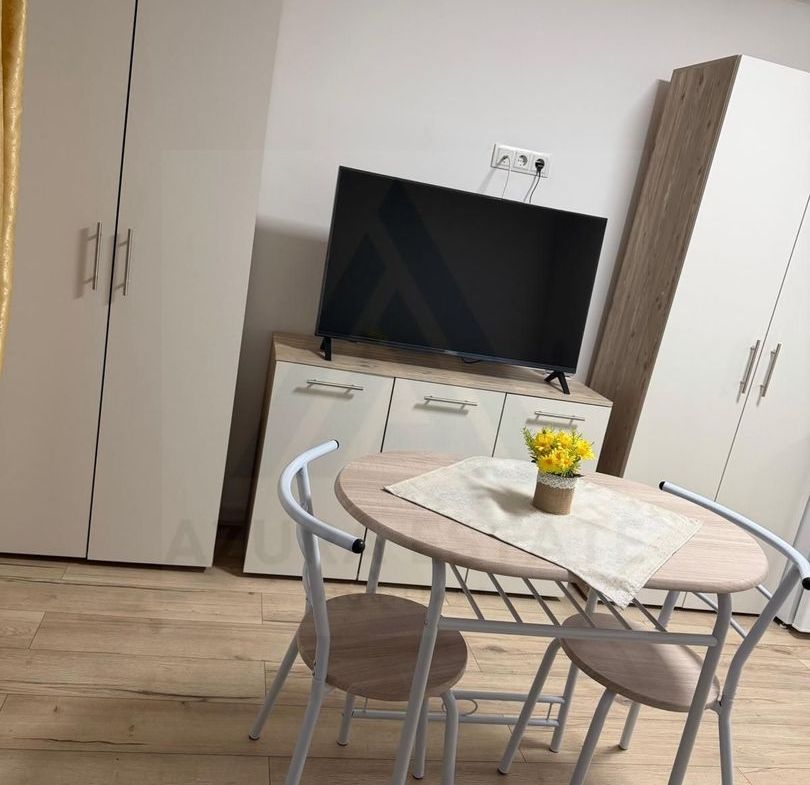 Studio complet mobilat etaj 1 zona Lazaret