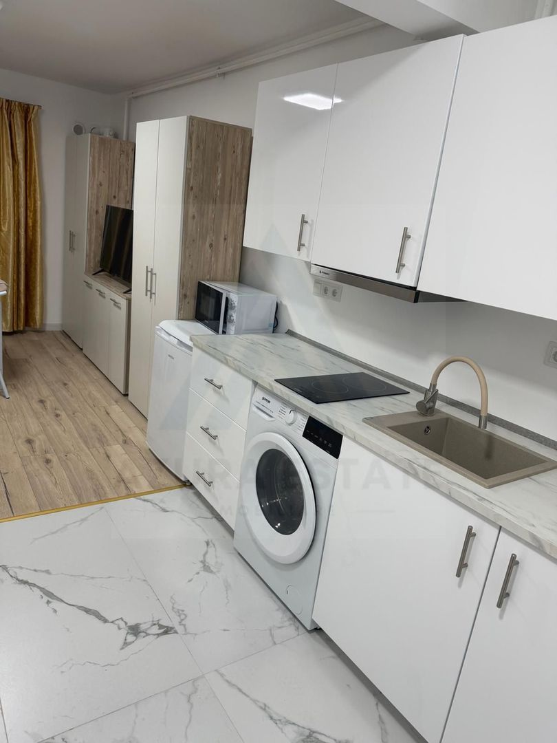 Studio complet mobilat etaj 1 zona Lazaret