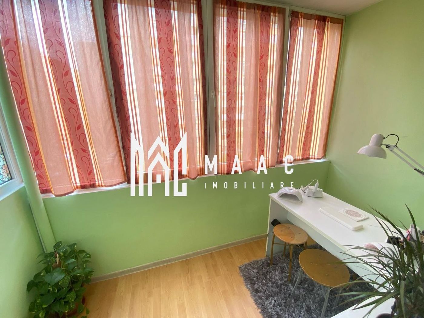 Apartament 3 camere | Etaj intermediar | Balcon | Lift | Vasile Aaron