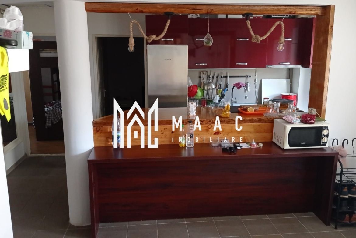 Apartament 3 camere I Curte I Spatiu comercial I Cedonia