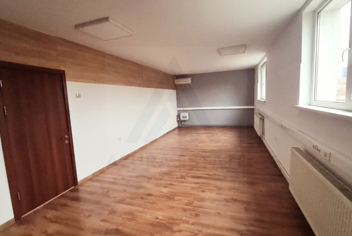 Spațiu comercial de închiriat –82 mp. – Zona B-dul Victoriei