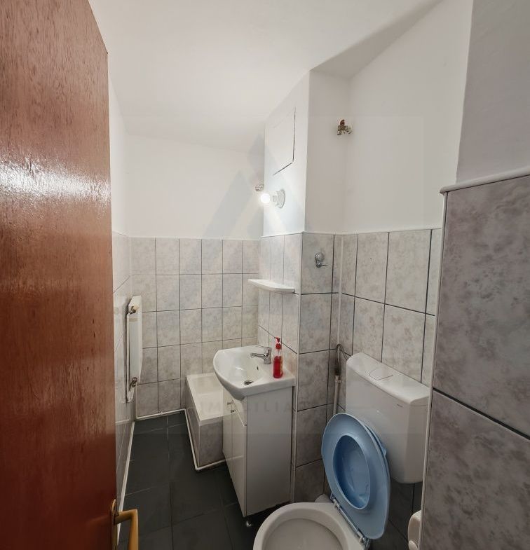 Garsonieră decomandată, renovată, 25 mp. – Cartier Vasile Aaron