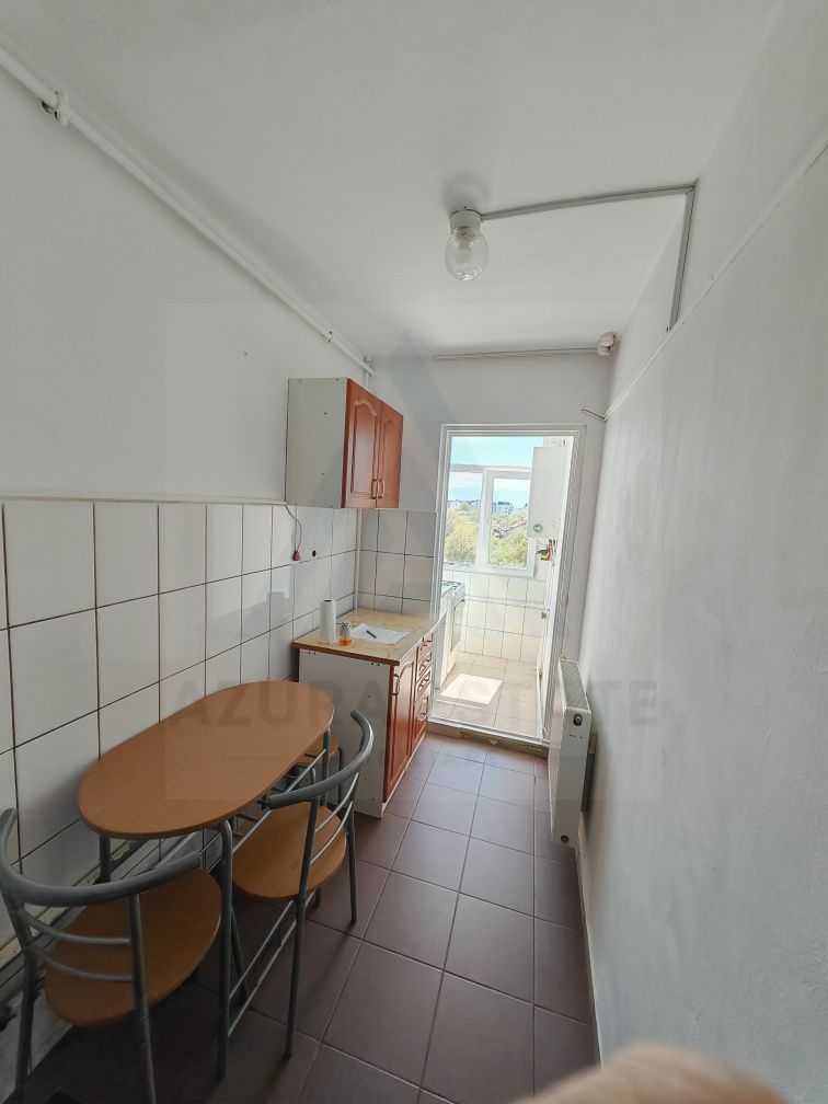 Garsonieră decomandată, renovată, 25 mp. – Cartier Vasile Aaron