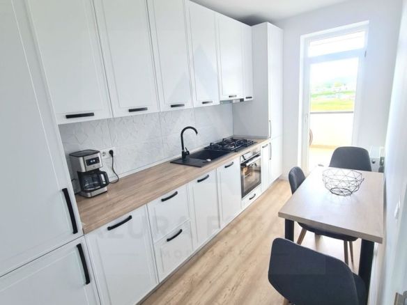 Apartament modern 57 mp utili 2 balcoane loc de parcare zona Lazaret