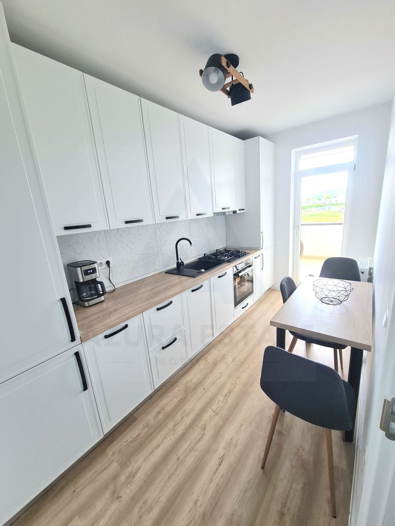 Apartament modern 57 mp utili 2 balcoane loc de parcare zona Lazaret