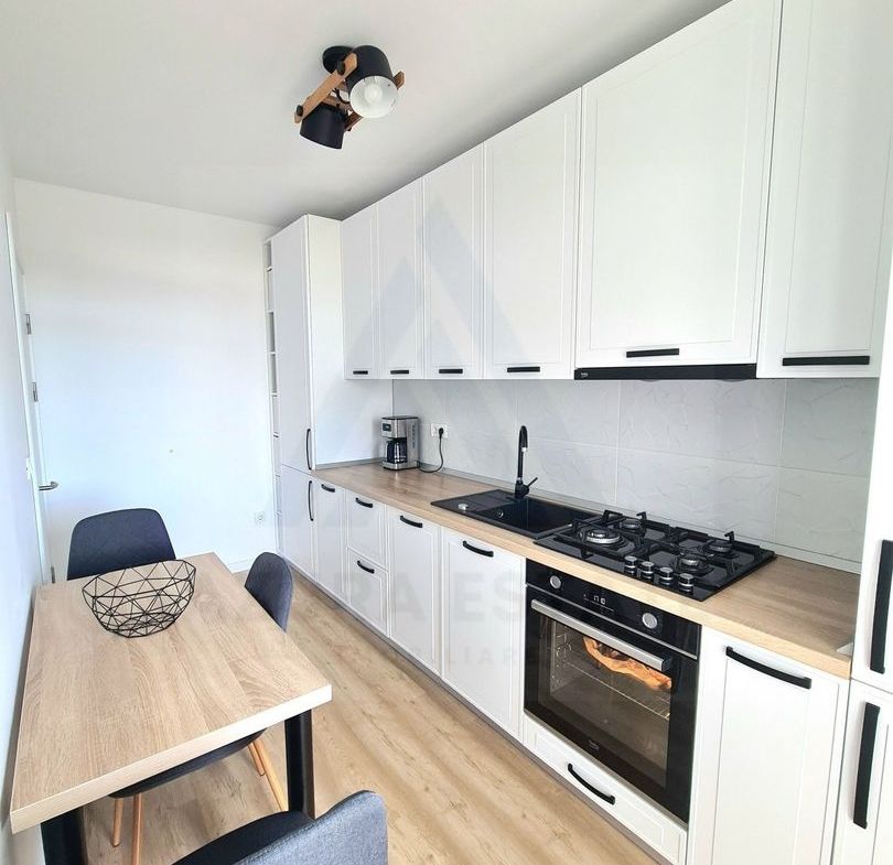Apartament modern 57 mp utili 2 balcoane loc de parcare zona Lazaret