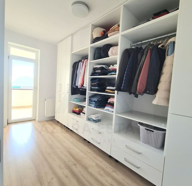 Apartament modern 57 mp utili 2 balcoane loc de parcare zona Lazaret