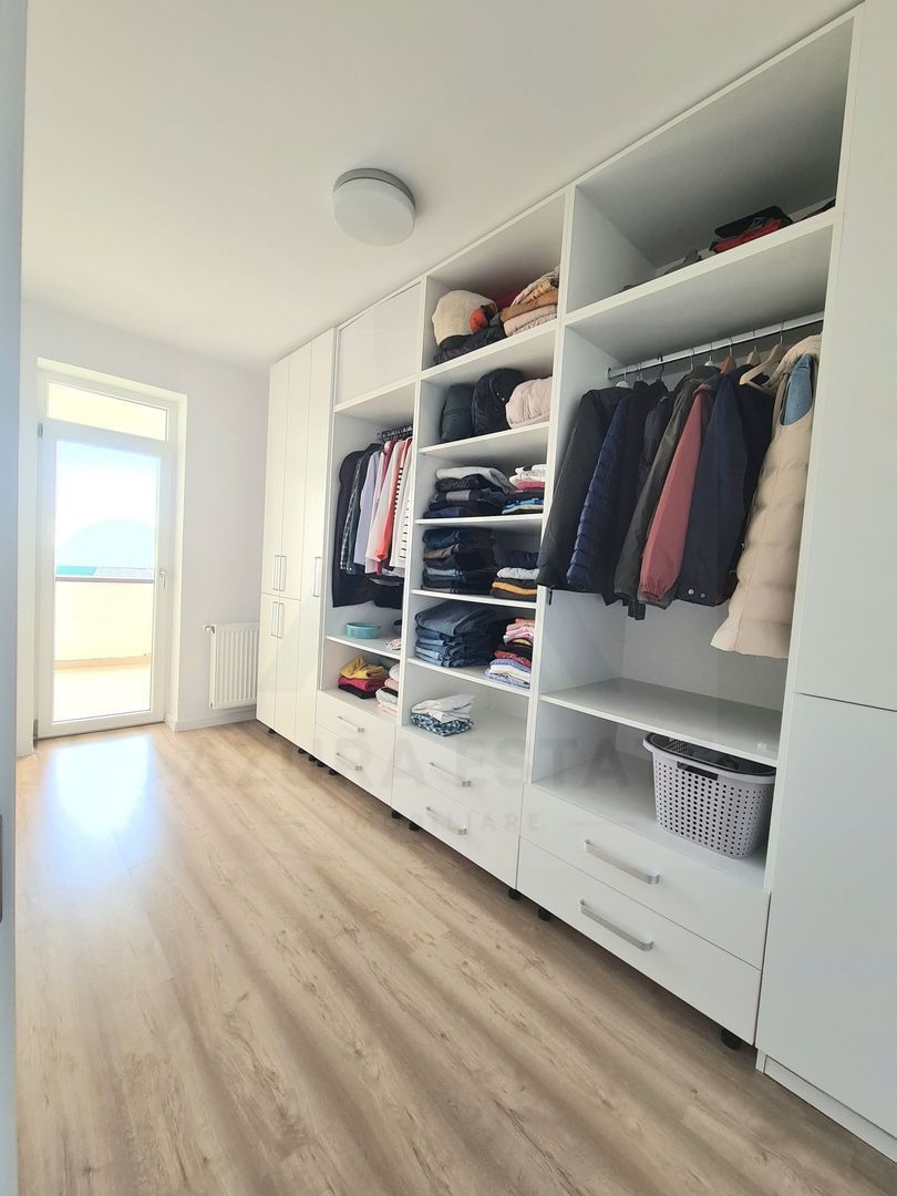 Apartament modern 57 mp utili 2 balcoane loc de parcare zona Lazaret