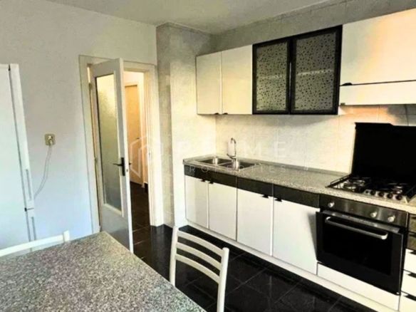 APARTAMENT SPAȚIOS CU 4 CAMERE DE ÎNCHIRIAT – ZONA POLI 2