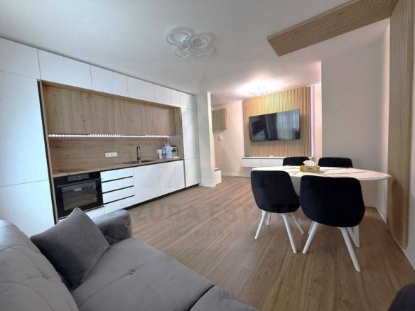 Apartament prima închiriere 3 camere balcon parcare – zona Dedeman