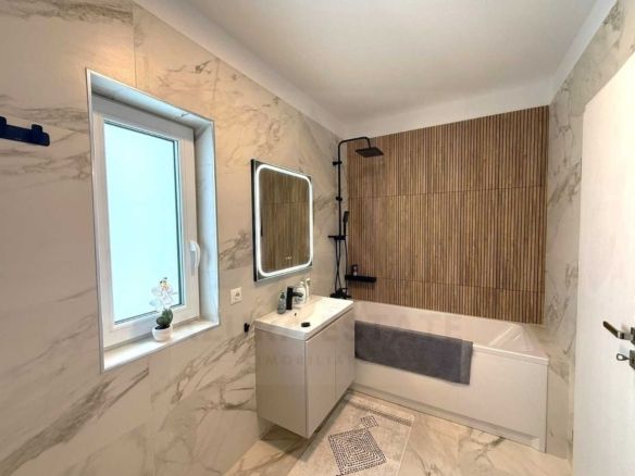 Apartament prima închiriere 3 camere balcon parcare – zona Dedeman