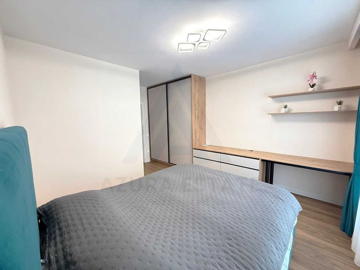 Apartament prima închiriere 3 camere balcon parcare – zona Dedeman