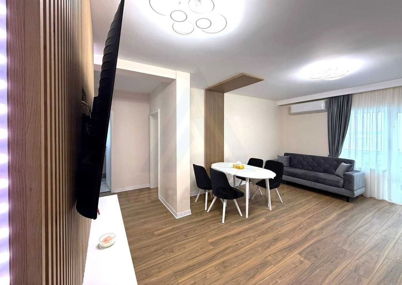 Apartament prima închiriere 3 camere balcon parcare – zona Dedeman