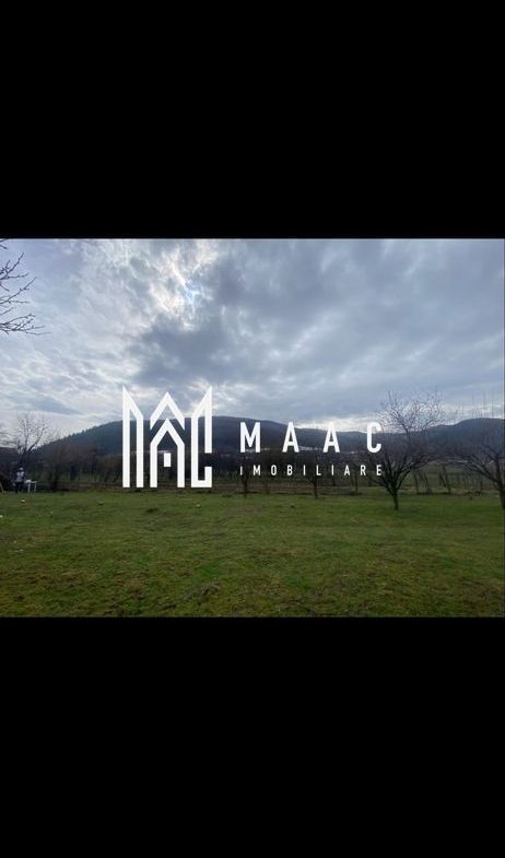 Teren 400 mp în Poplaca | Priveliște frumoasă și zonă de case