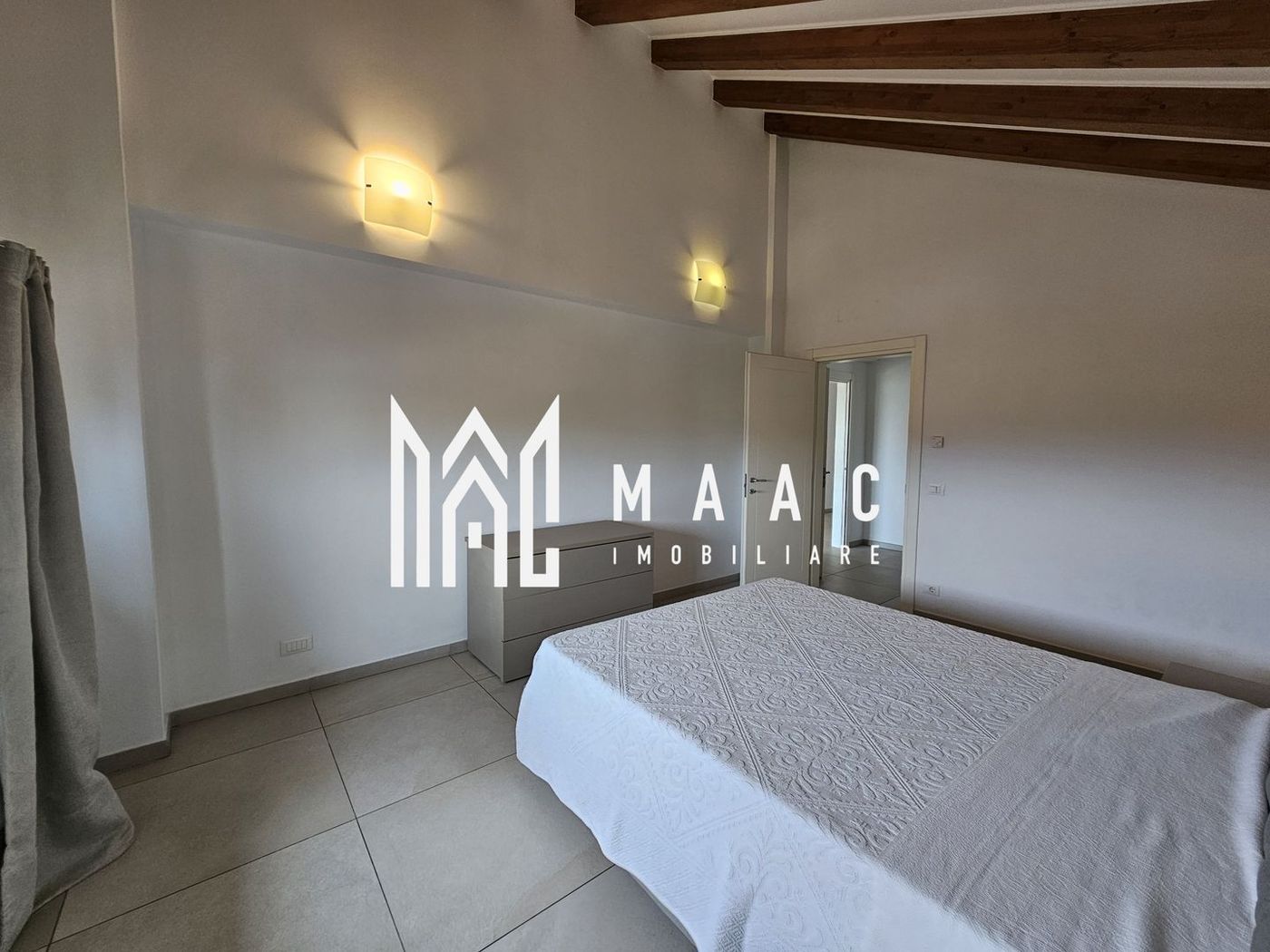 Apartament 3 camere | Etaj 4 | Lift | Calea Dumbravii