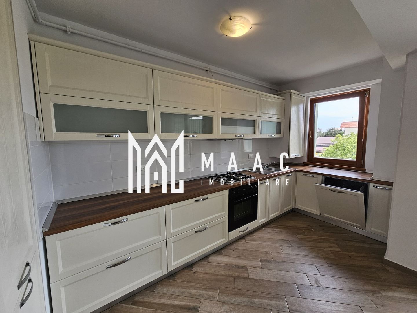 Apartament 3 camere | Etaj 2 | Lift | Calea Dumbravii