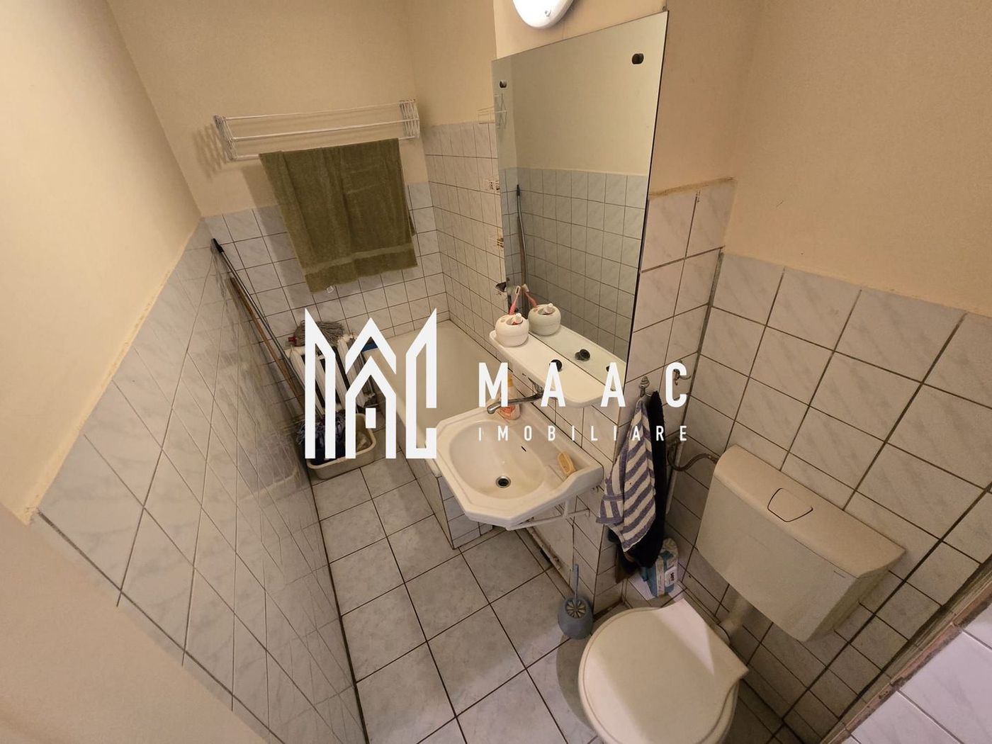 Apartament 3 camere decomandate 2 bai Zona Strand
