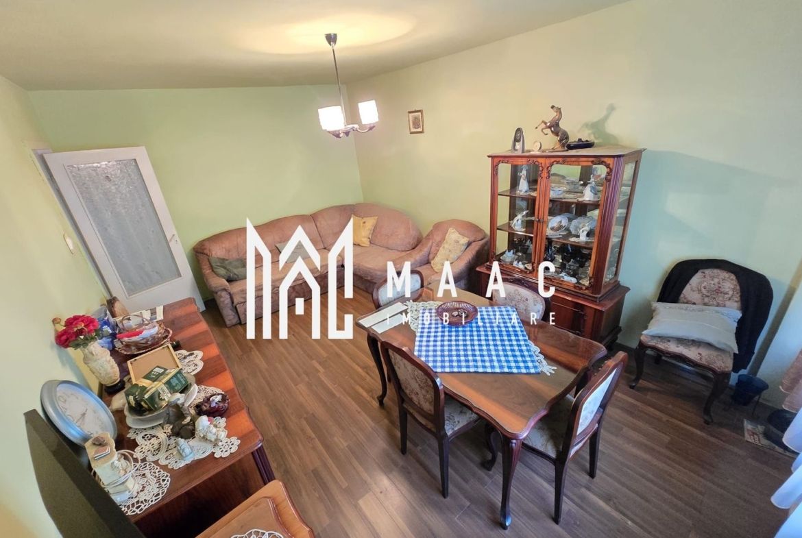 Apartament 3 camere decomandate 2 bai Zona Strand
