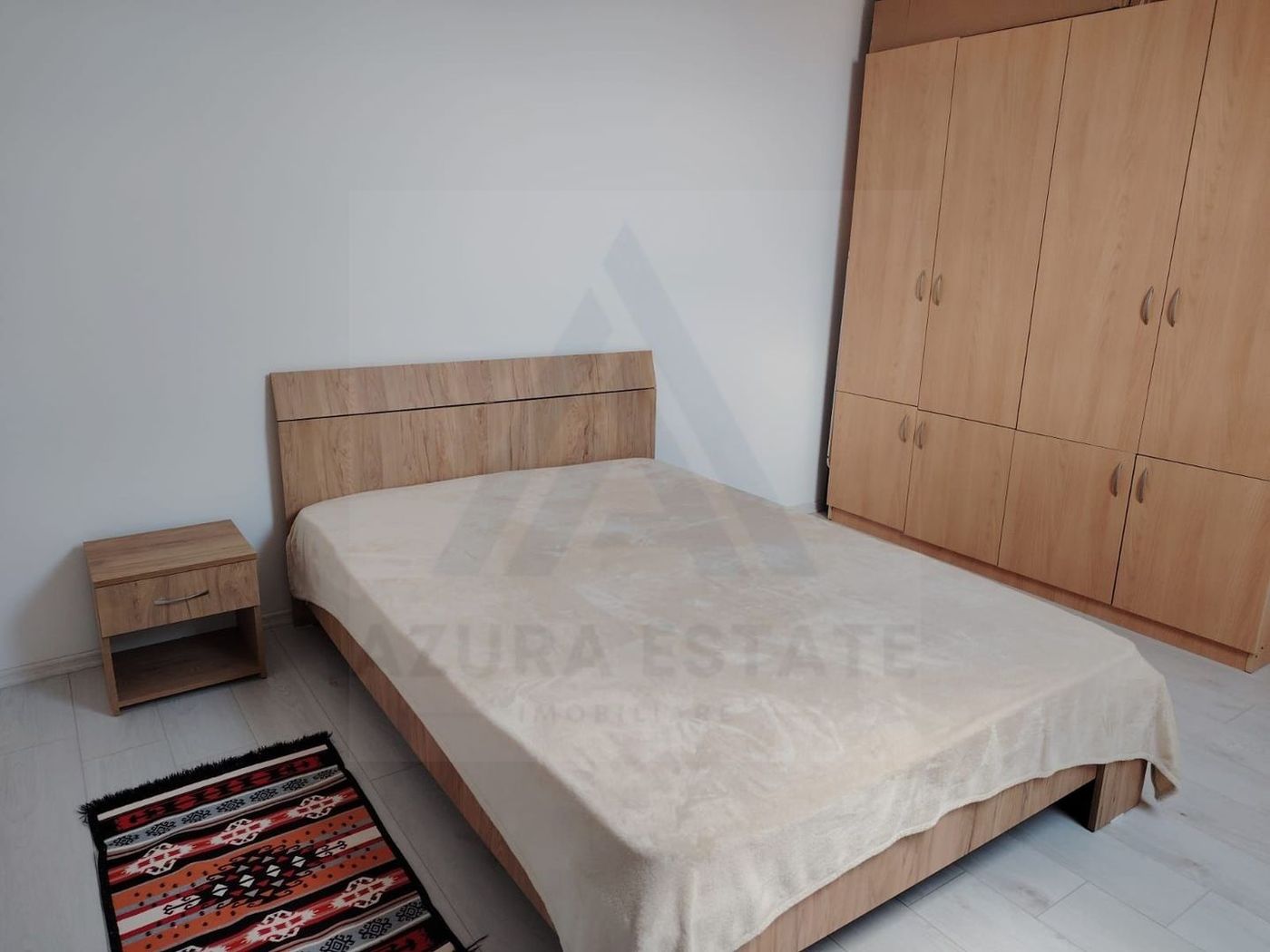 Apartament modern 3 camere 65 mp utili balcon zona Vasile Aaron