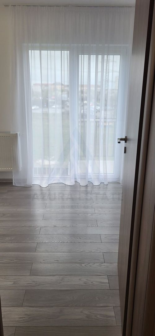 Apartament 3 camere 3 balcoane etaj 1 parcare  Calea Cisnadiei