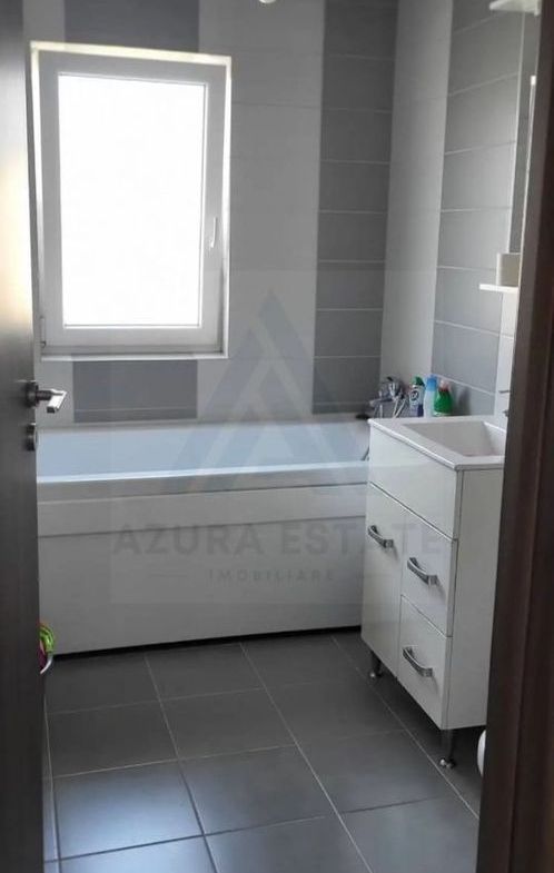 Apartament 3 camere 3 balcoane etaj 1 parcare  Calea Cisnadiei