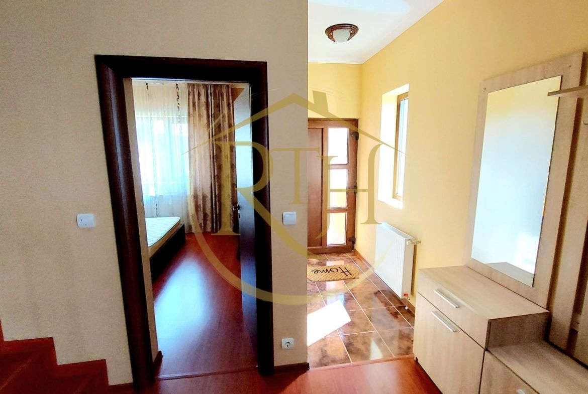 Oferim spre inchiriere casa-duplex,4 camere,Dumbravita aproape de Lidl