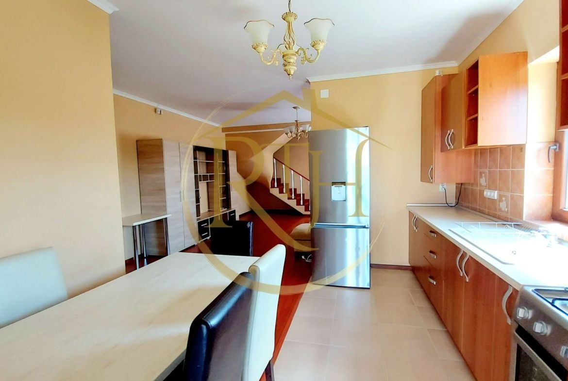 Oferim spre inchiriere casa-duplex,4 camere,Dumbravita aproape de Lidl