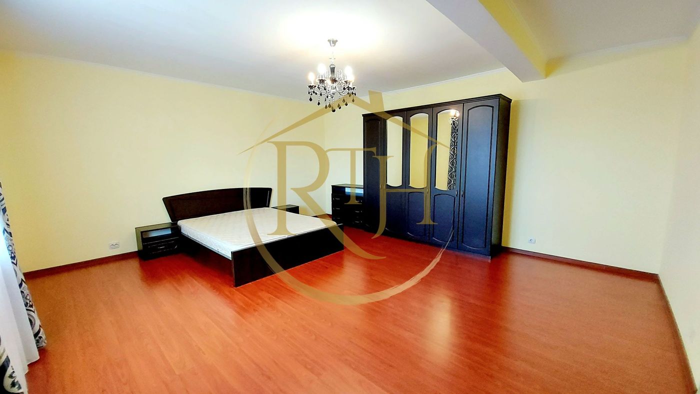 Oferim spre inchiriere casa-duplex,4 camere,Dumbravita aproape de Lidl