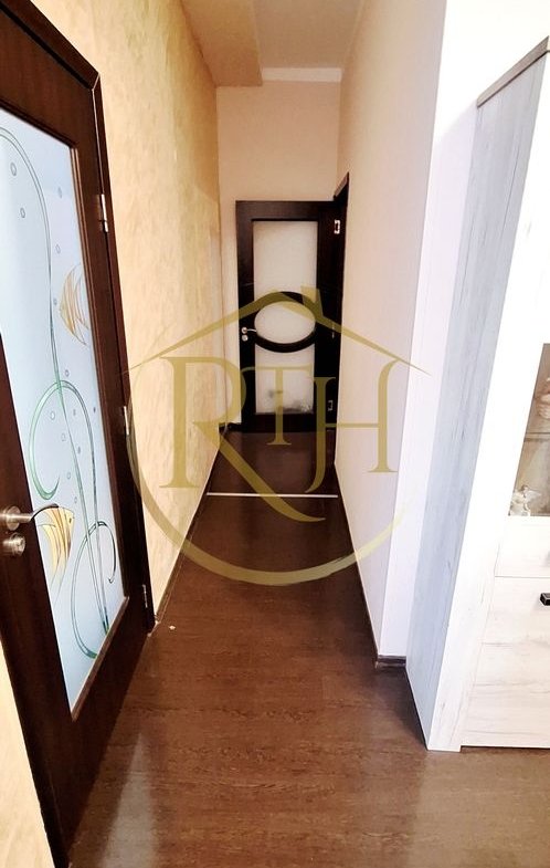 Oferim spre inchiriere apartament spatios, cu 3 camere, aproape de Nokia