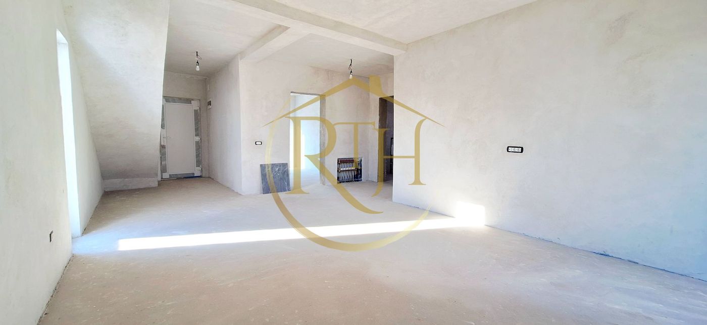 Oferim spre vanzare Case-Duplex cu 4 camere, situate in Giroc,  0% comision