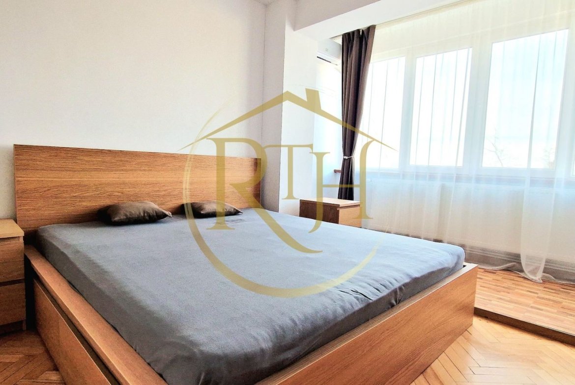 Inchiriez apartament modern cu 2 camere –zona Circumvalatiunii-Complex Favorit