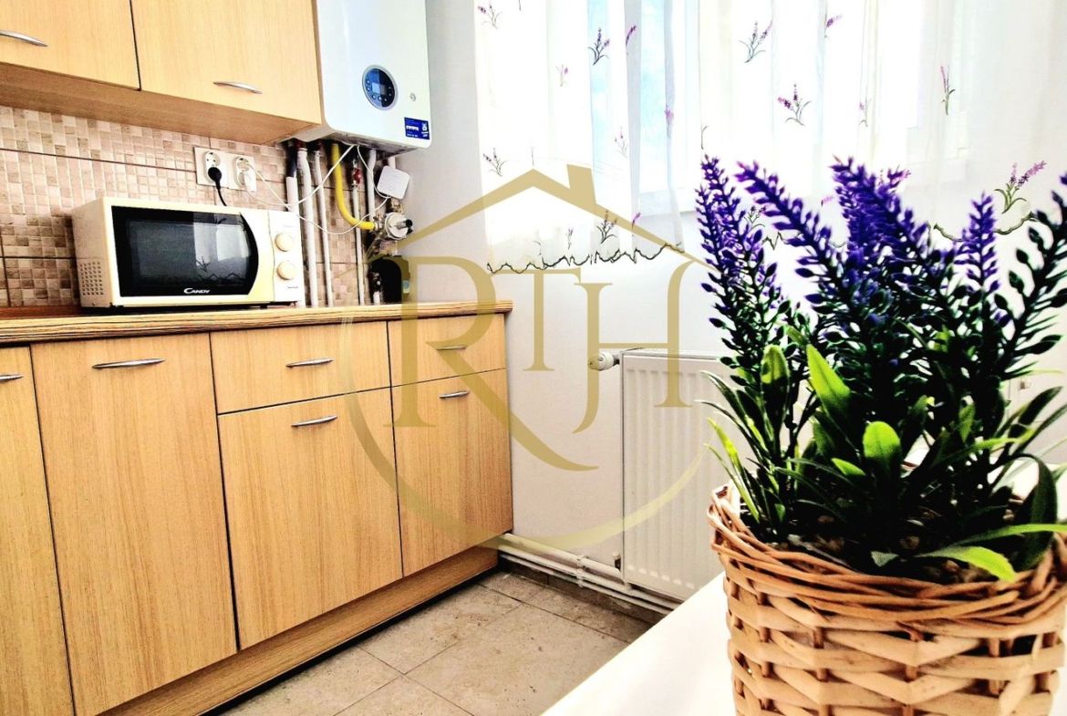 Inchiriez apartament modern cu 2 camere –zona Circumvalatiunii-Complex Favorit