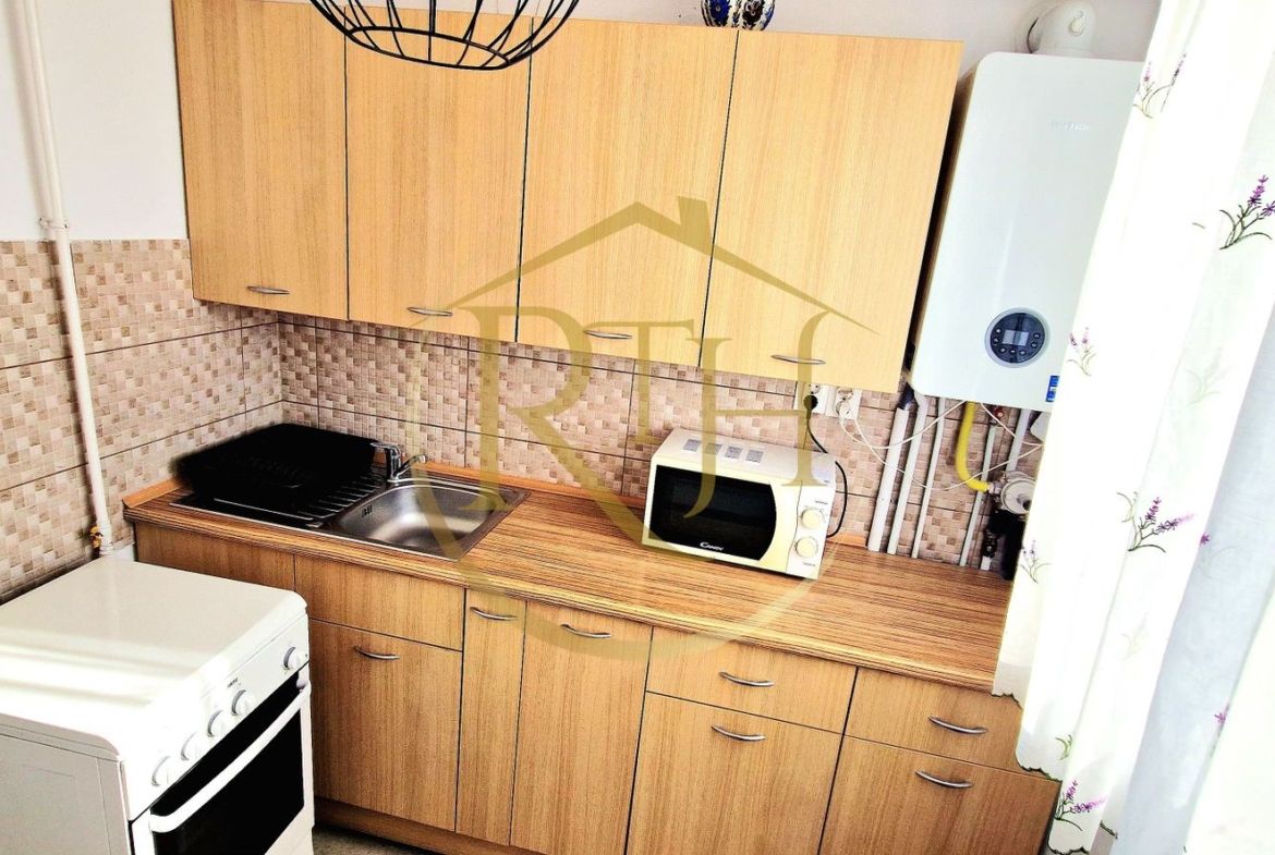 Inchiriez apartament modern cu 2 camere –zona Circumvalatiunii-Complex Favorit