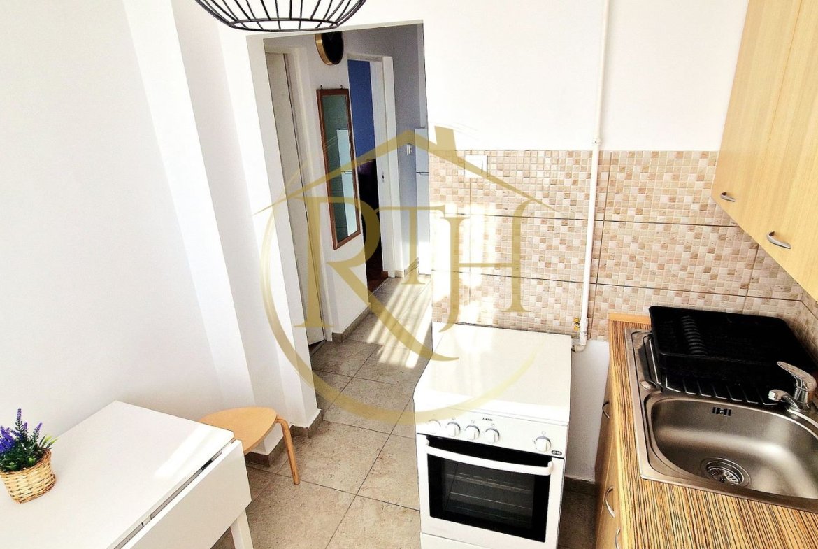 Inchiriez apartament modern cu 2 camere –zona Circumvalatiunii-Complex Favorit