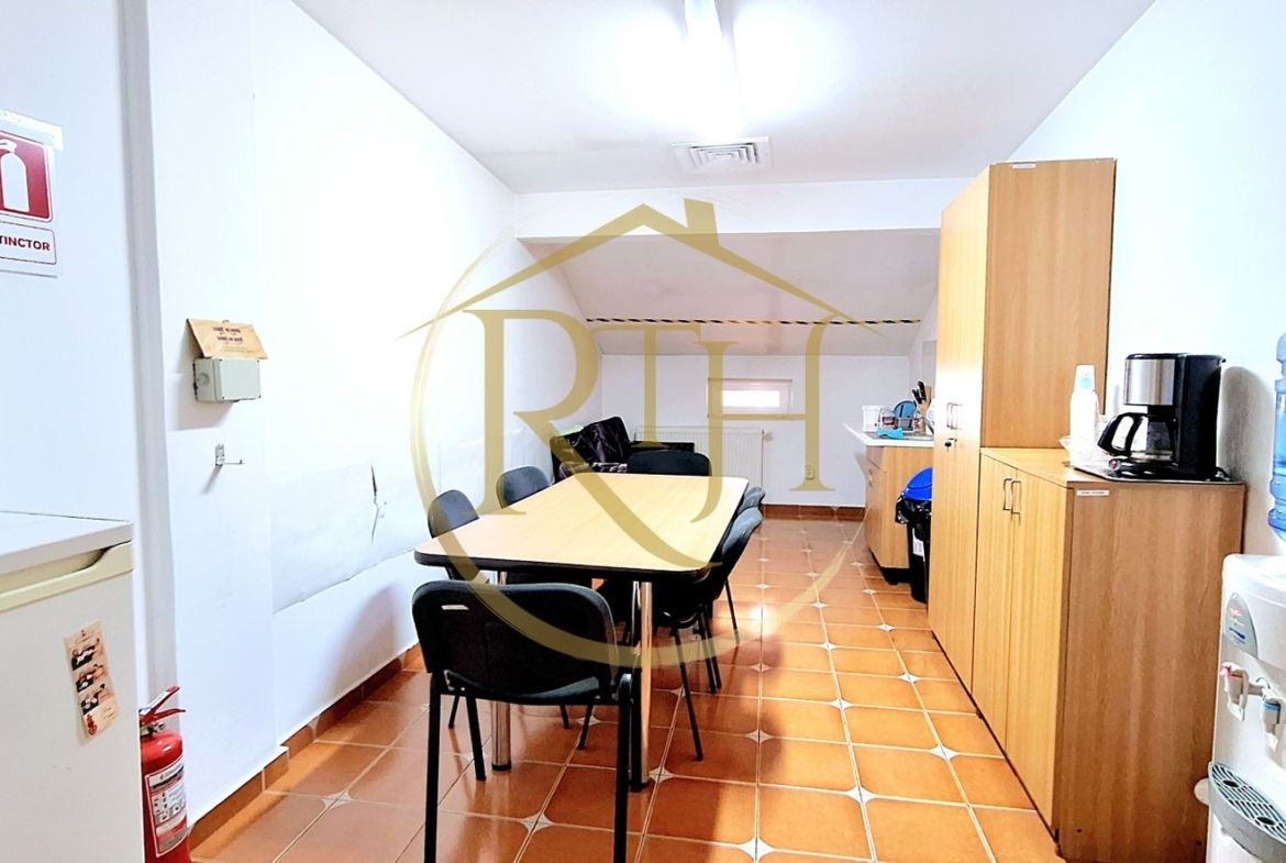 Oferim spre inchiriere spatii pentru birouri, zona Soarelui, Parcare privata