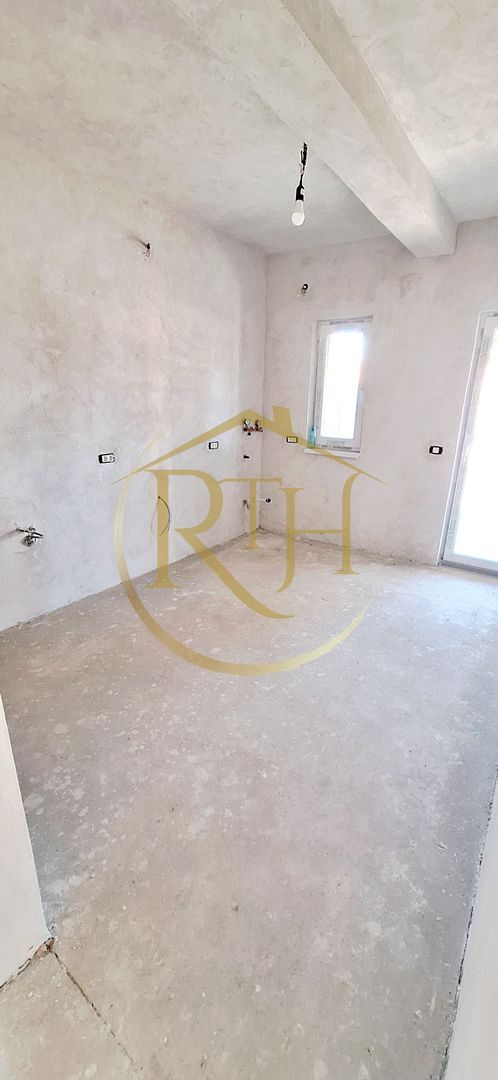 Oferim spre vanzare Case-Duplex cu 4 camere, situate in Giroc,  0% comision
