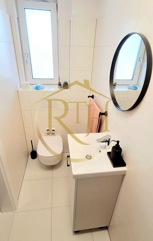 Oferim spre vanzare Casa tip Duplex, situata in Giroc in apropiere de DAF