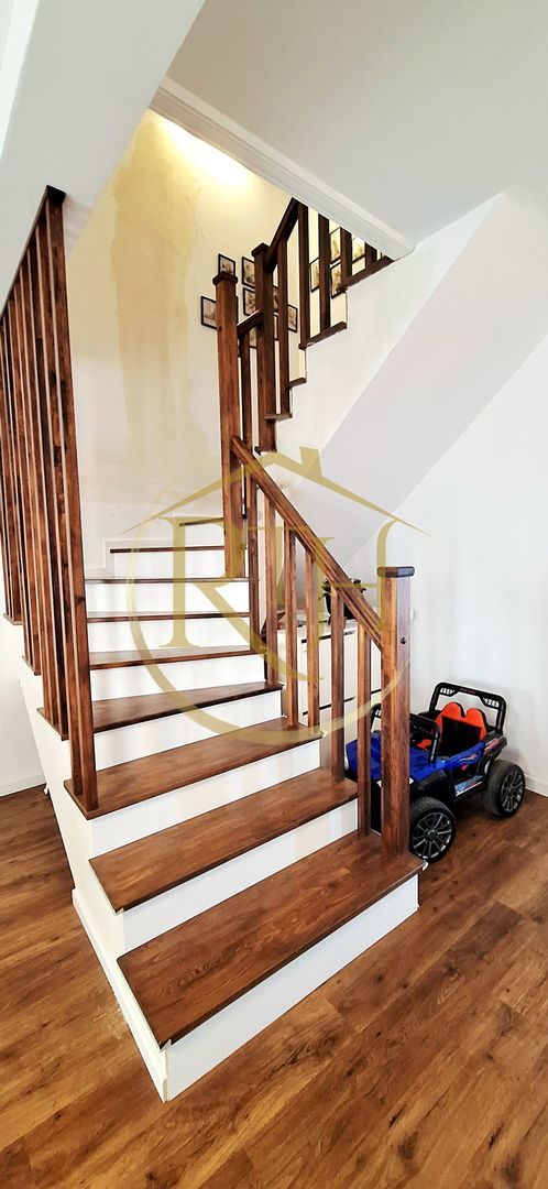 Oferim spre vanzare Casa tip Duplex, situata in Giroc in apropiere de DAF