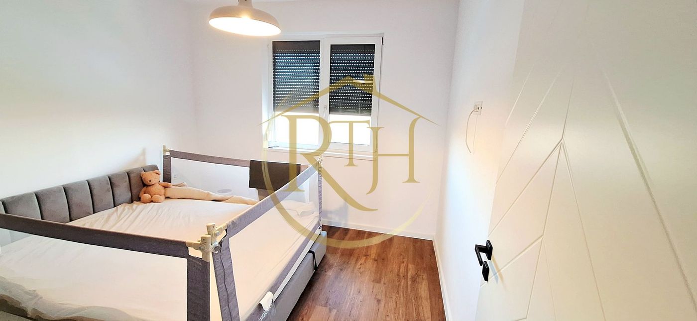 Oferim spre vanzare Casa tip Duplex, situata in Giroc in apropiere de DAF