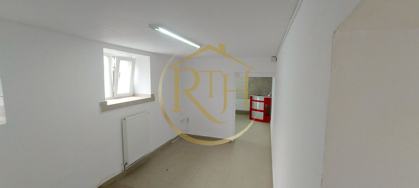 Se inchiriaza spatiu comercial situat in apropiere de Piata 700 si Piata Unirii