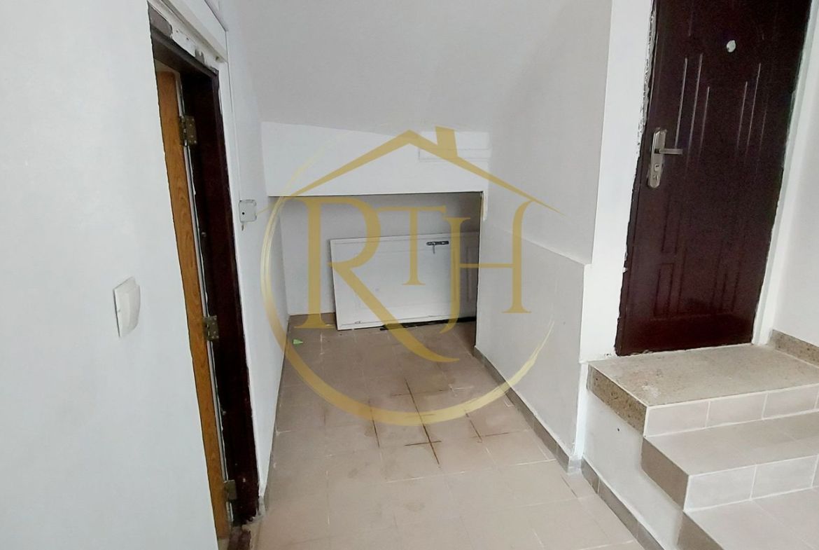 Se inchiriaza spatiu comercial situat in apropiere de Piata 700 si Piata Unirii