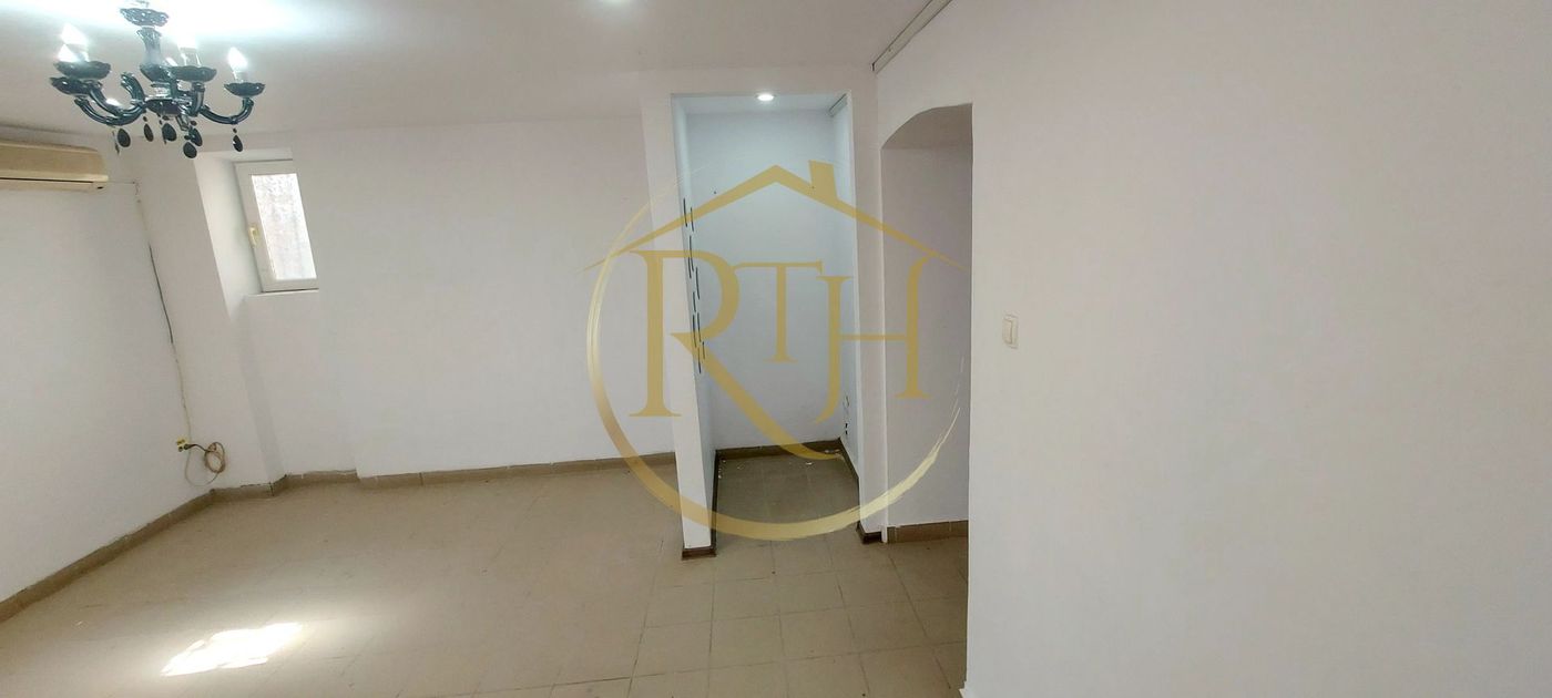 Se inchiriaza spatiu comercial situat in apropiere de Piata 700 si Piata Unirii